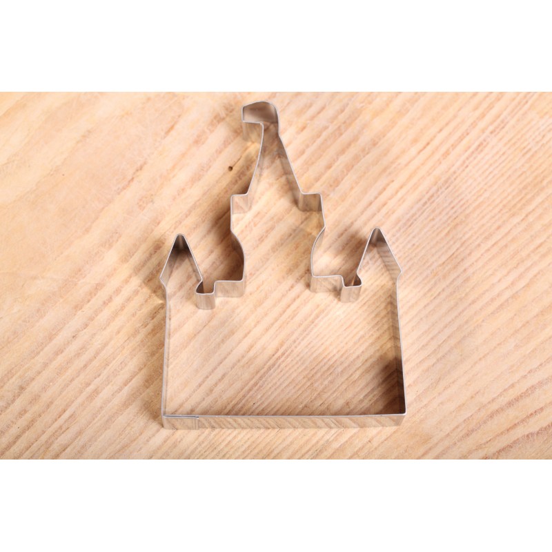 XL Cutter Castle Weekend Bakery