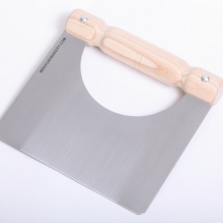 Sturdy Dough Cutter stainless steel / wood