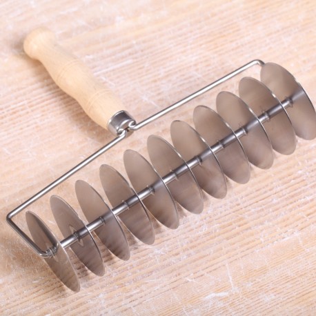 Pastry and Pasta Cutter Super Wheel 