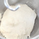 Ficelle: Kneaded dough