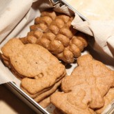 Spelt speculaas with almonds and orange