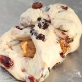 Stollen bollen - Raisin buns with a surprise inside