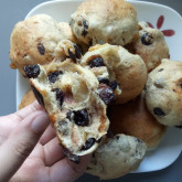 Dini -  Raisin Buns / Krentenbollen