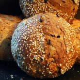 Lucienne-Old-friends-raisin-bread