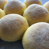 Sjoukje Bouma - Fluffy ‘overnight’ buns with pumpkin