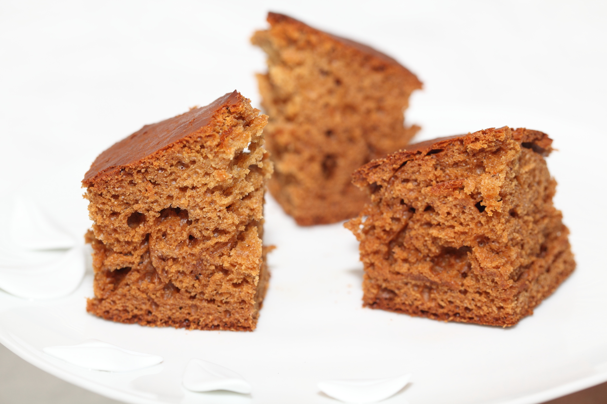 My Dutch speculaas gingerbread cake with rye, buttermilk & honey